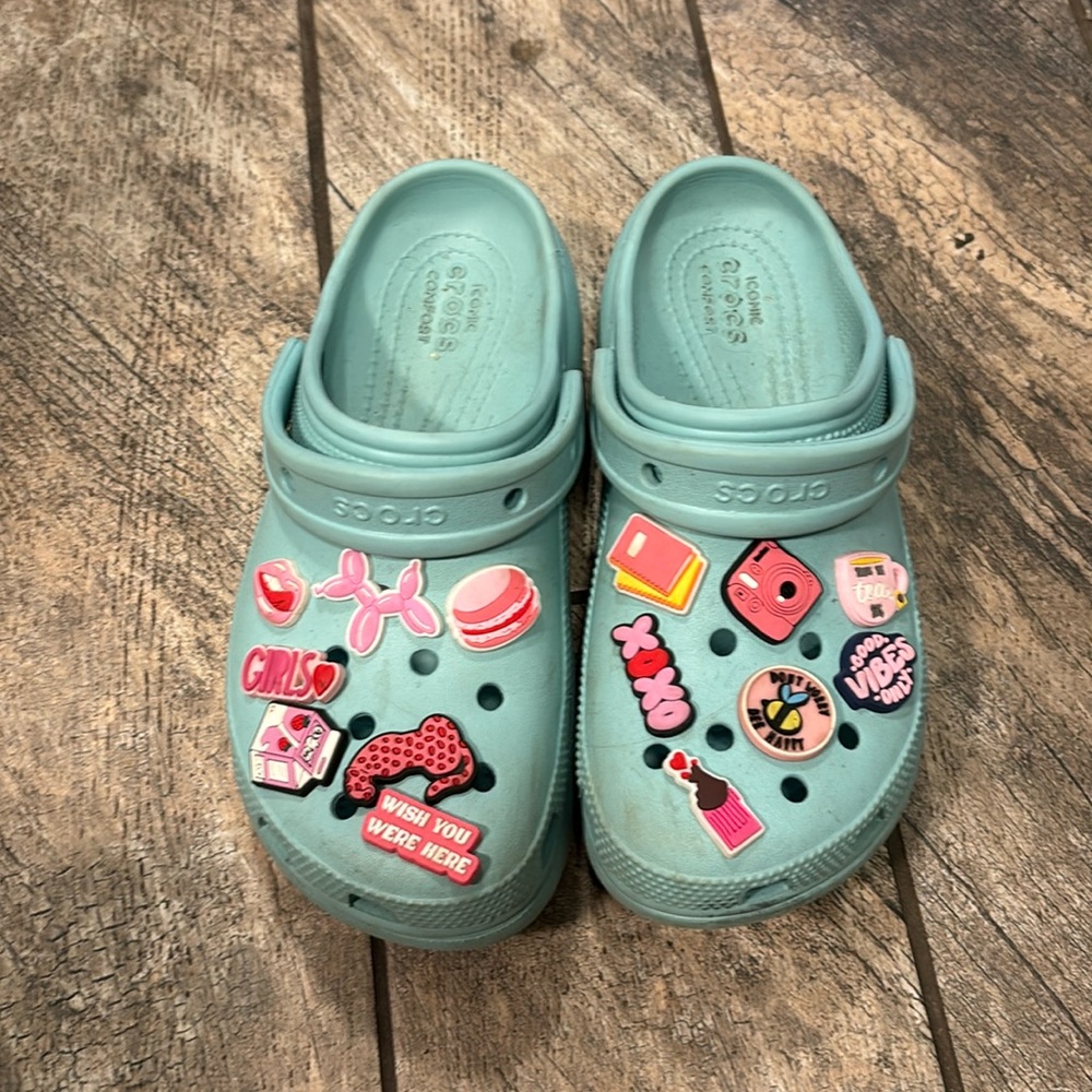 Platform crocs